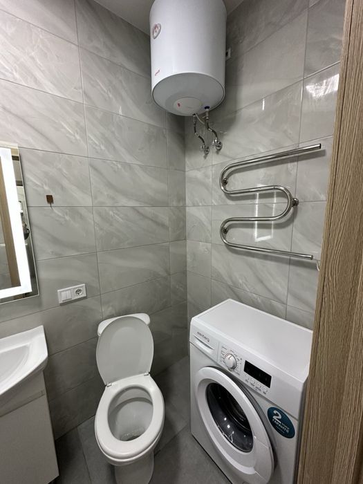 1 к. смарт кв.в шаговой (7 минут) от ст.м. 23 Авг. Новострой.-15999$