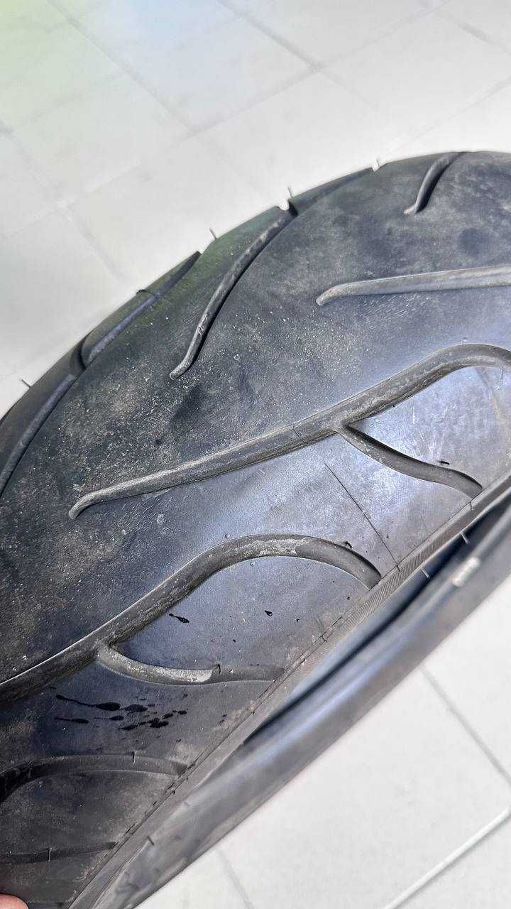 Michelin commander 2.    170/80-15 5117