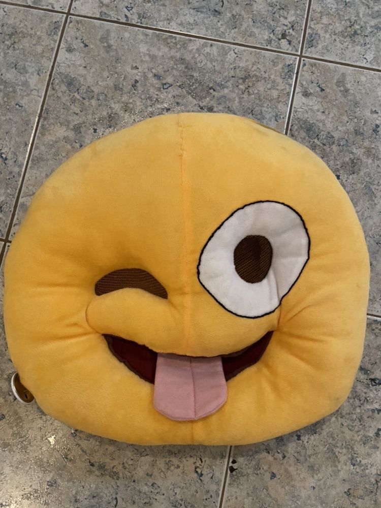 Máscara emoji carnaval