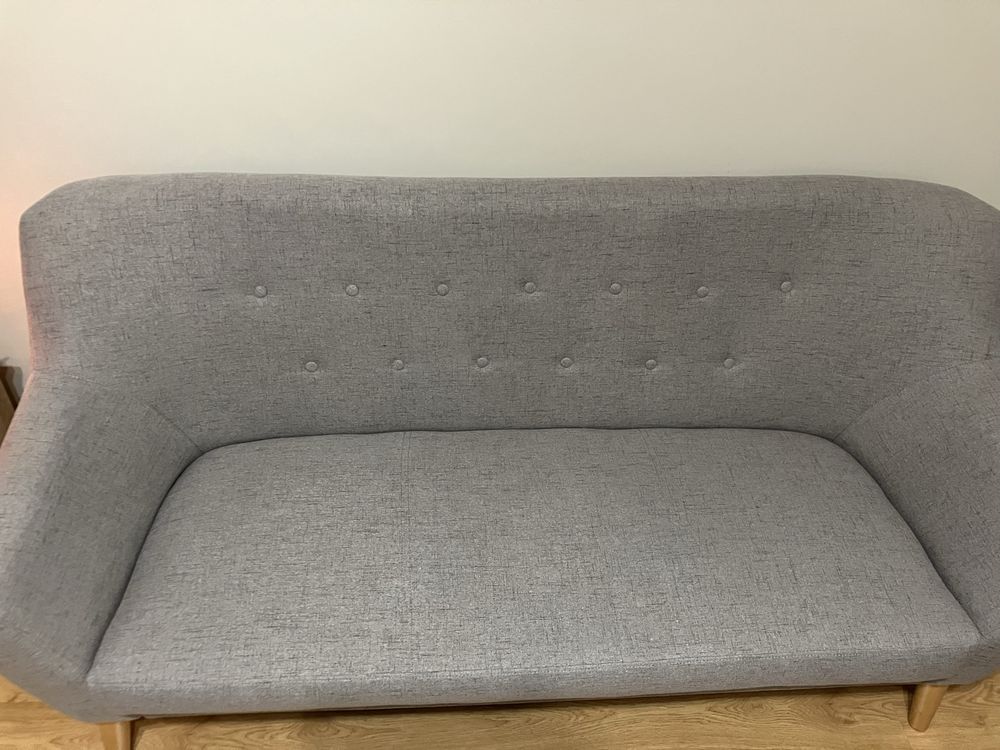 Sofa 3 osobowa używana w bardzo dobrym stanie - jak nowa