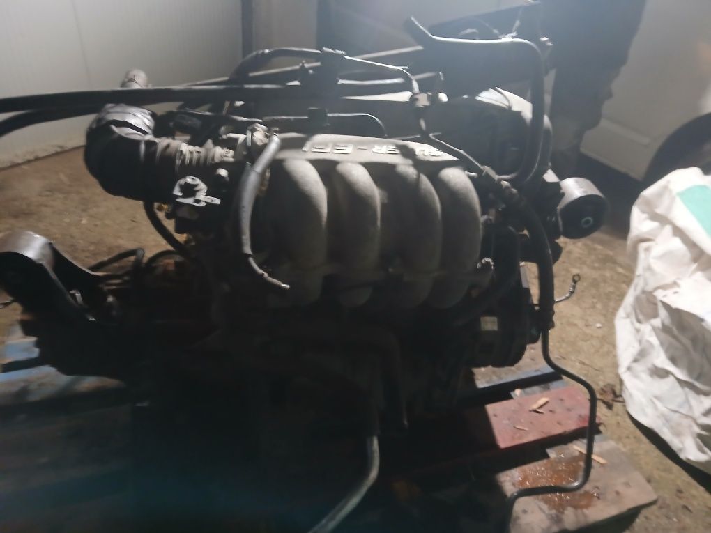 Motor só para para tirar peças do motor