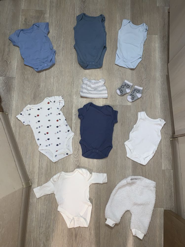Одежда на новорождённого мальчика и девочку