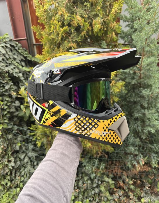 Мотошолом Ендуро , Шлем, кросовий шолом