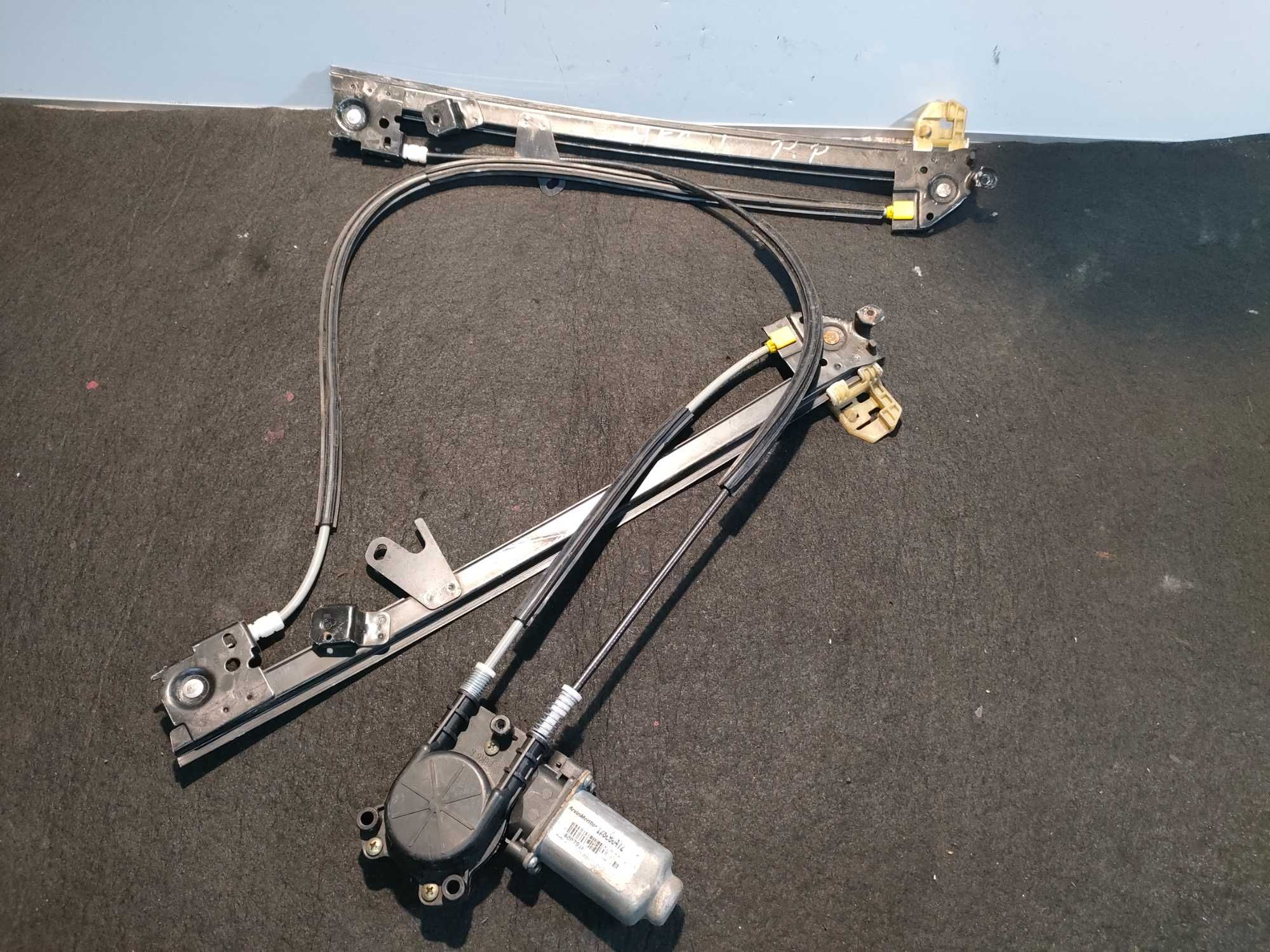 Renault Megane II mechanizm podnoszenia szyby prawy przód
