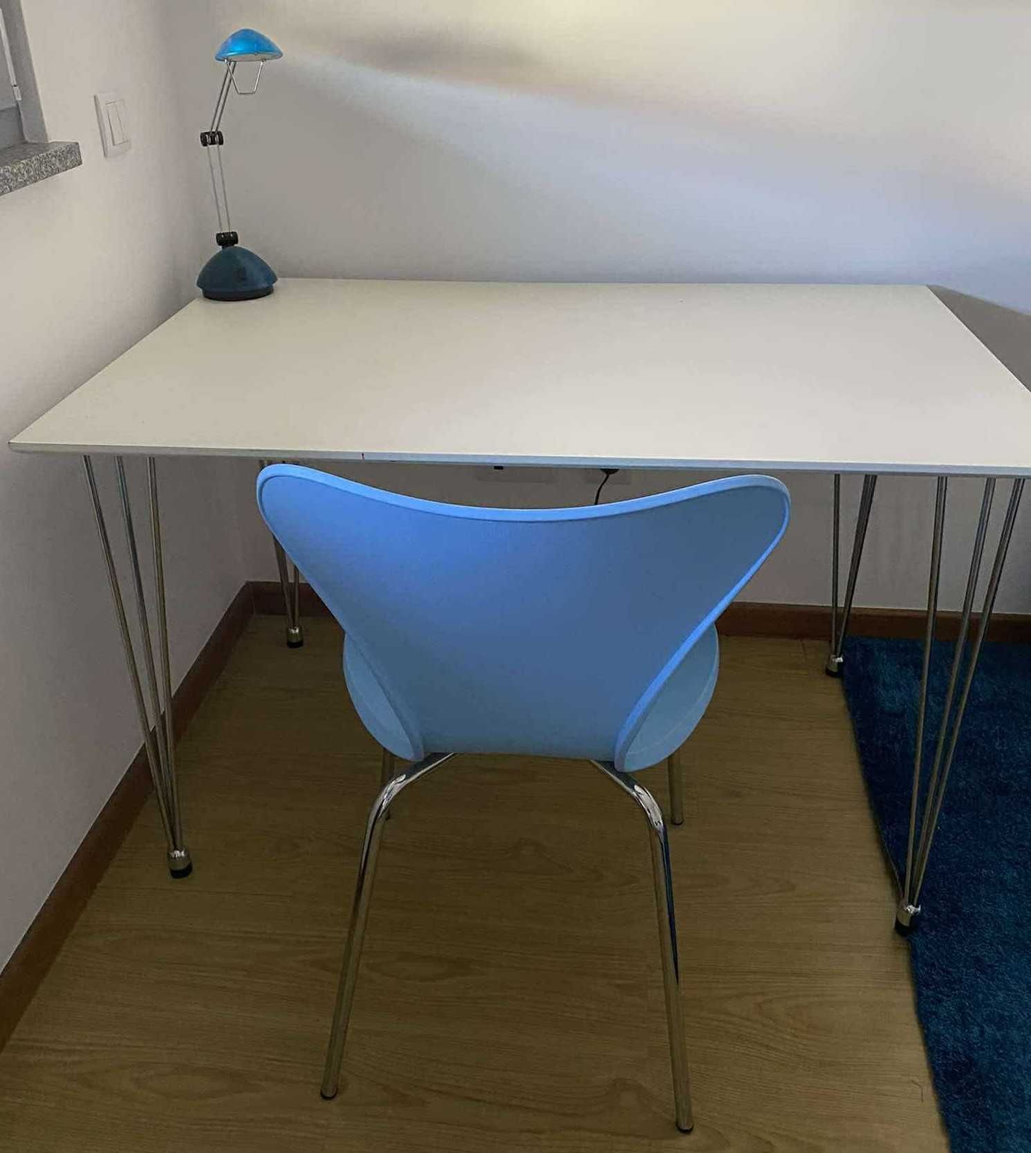Mesa de cozinha com 2 Cadeiras