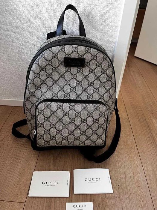 Mochila GUCCI com estampado GG