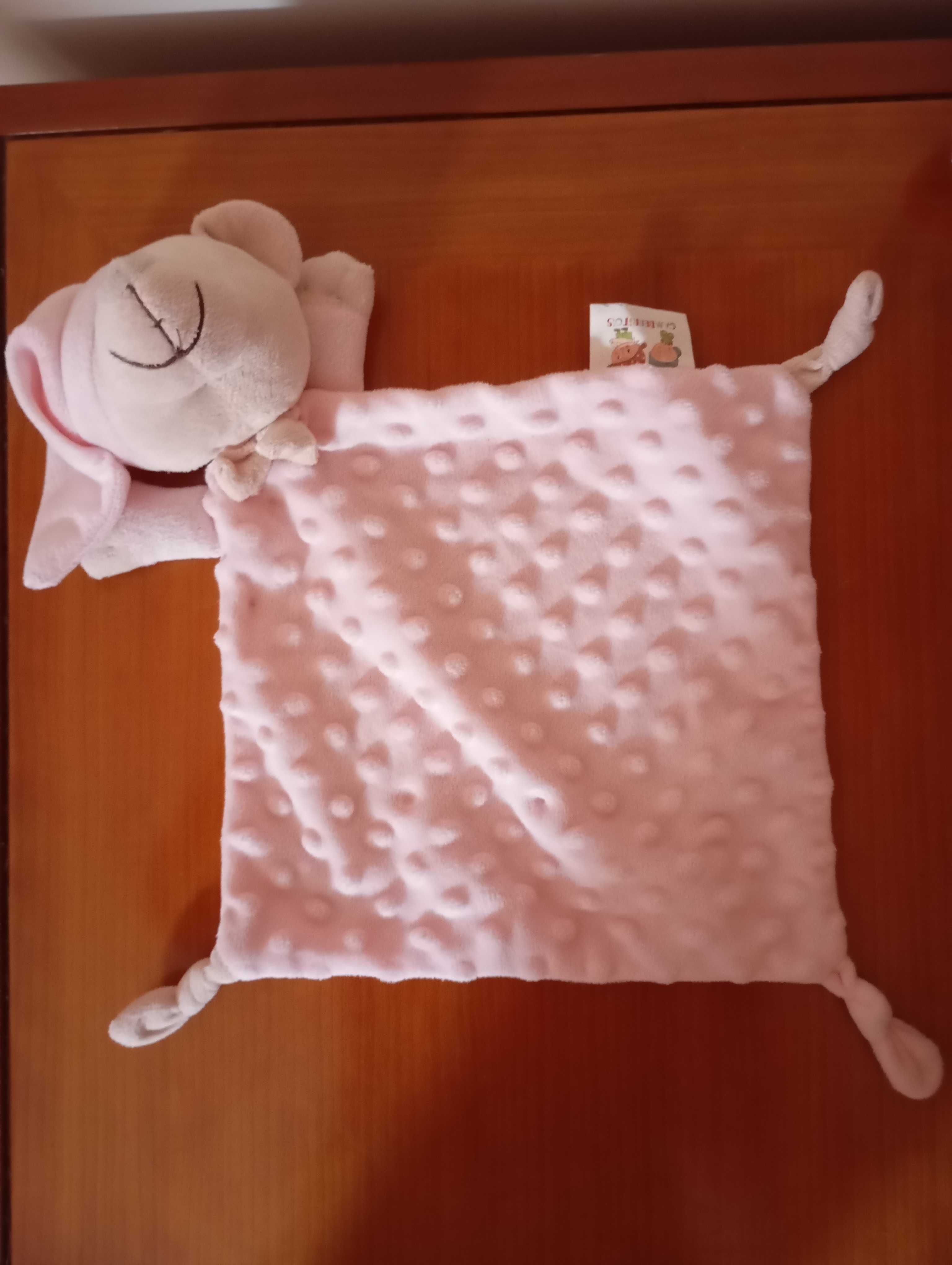 4 brinquedos para bebé