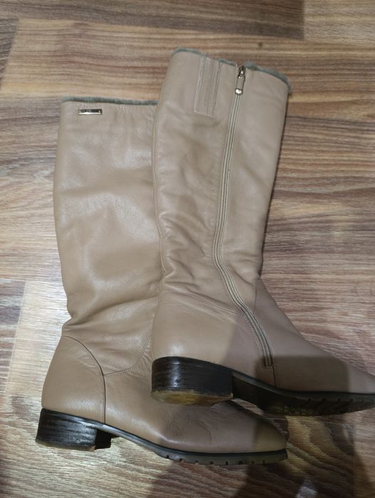 Продам женские сапоги зимние