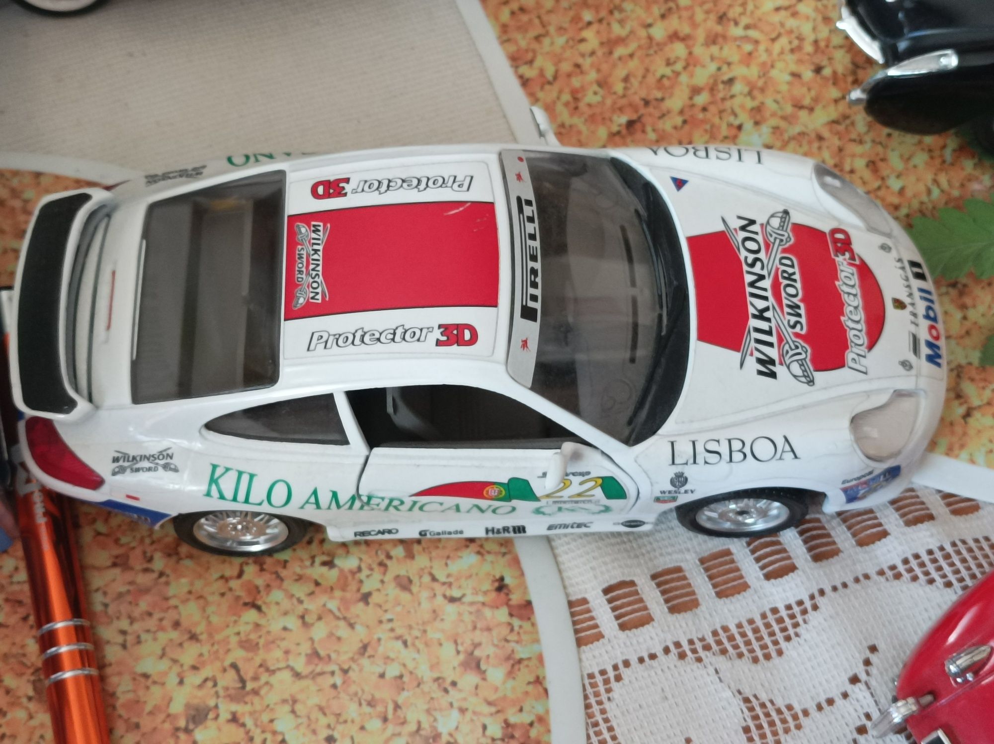 Modele Kolekcjonerskie Samochodów skala 1 24
