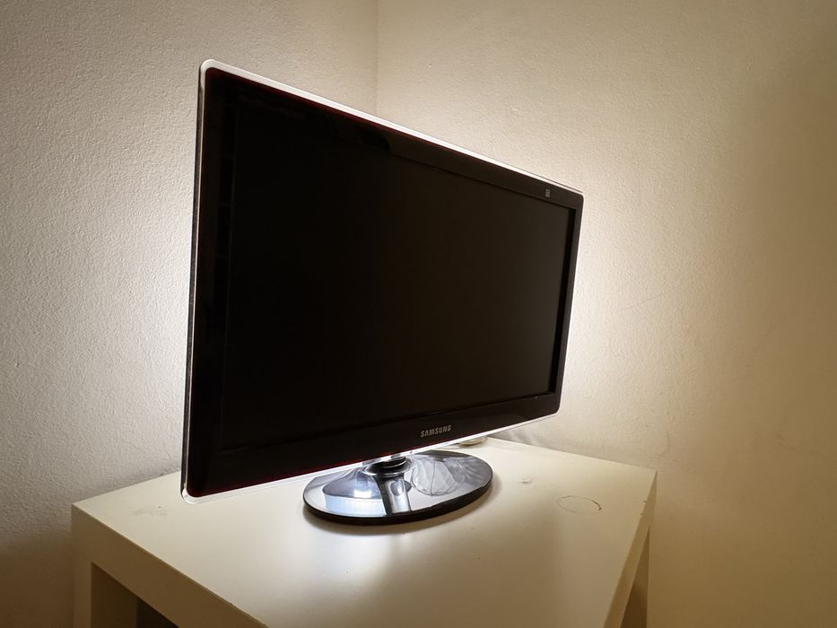 Telewizor Samsung 23 cale