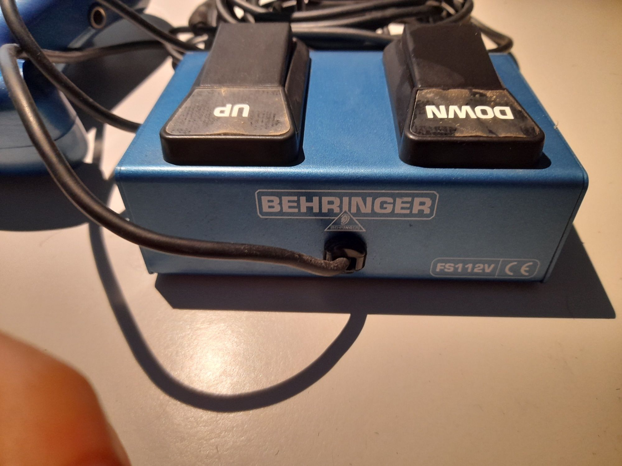 Behringer V-amp 2