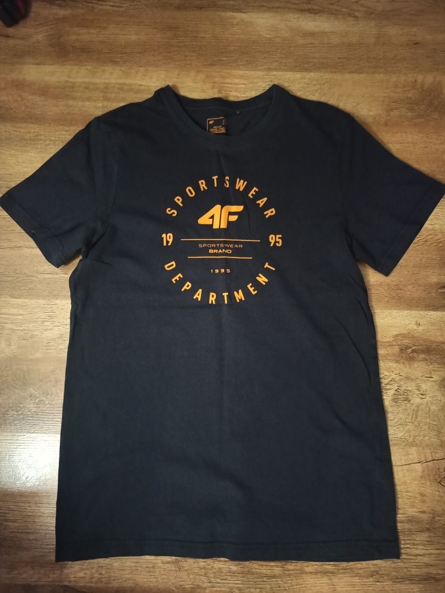 T-Shirt 2 szt. firmy 4F w rozm. S 164-170 krótki rękaw