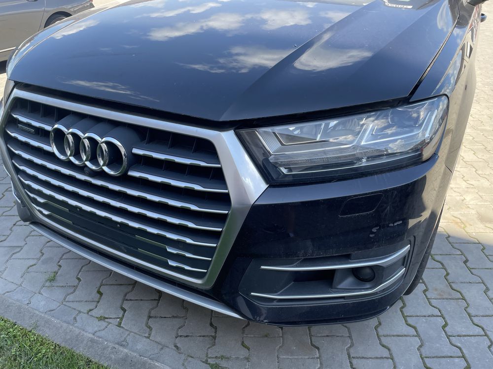 Бампер передній Audi Q7 4M бампер передній комплектний ауді ку7 4м