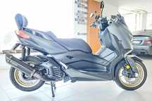 Yamaha X-Max  Tech Max AKRAPOVIC