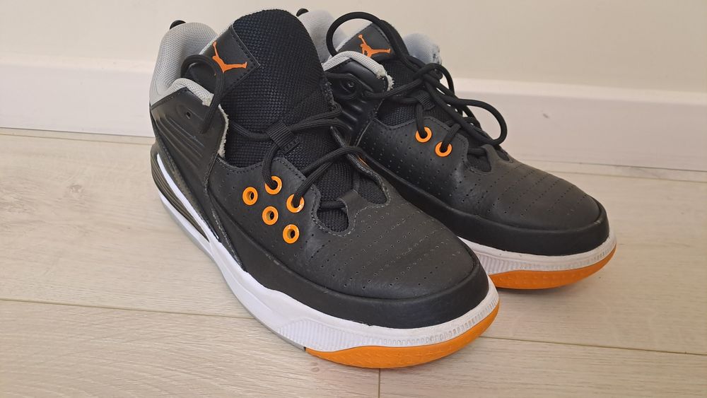 Кросіівки jordan max aura 3