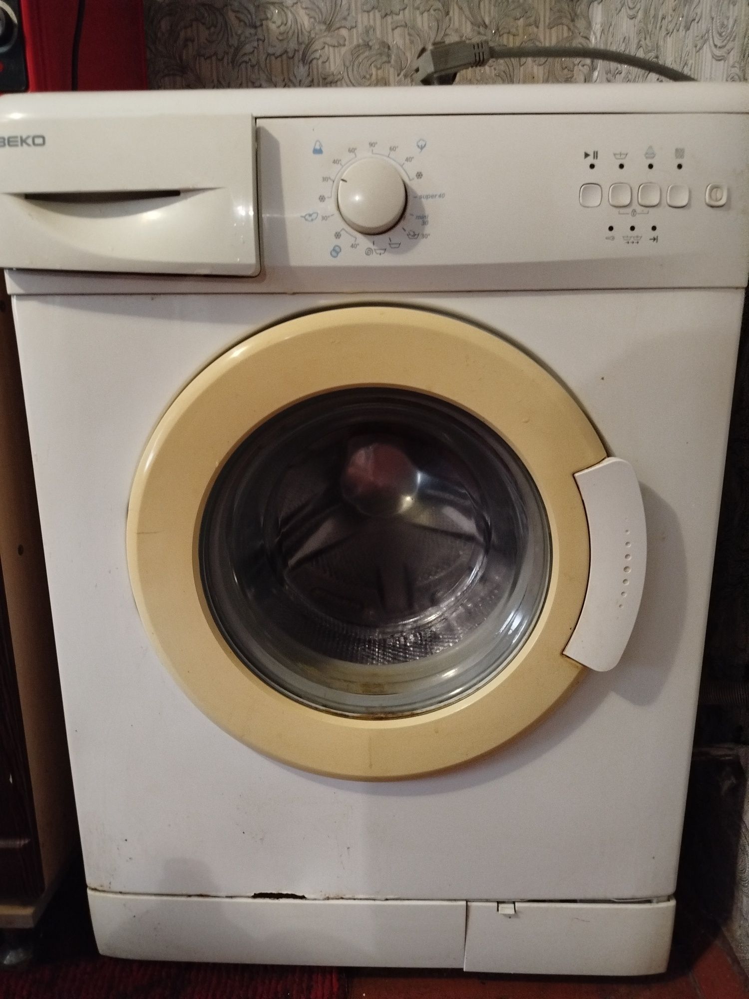 Продам машинку автомат BEKO