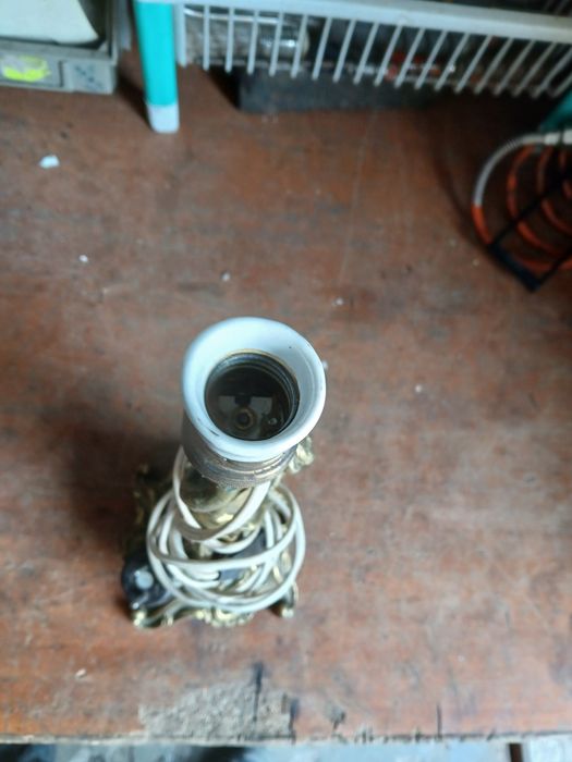 Candeeiro antigo em metal