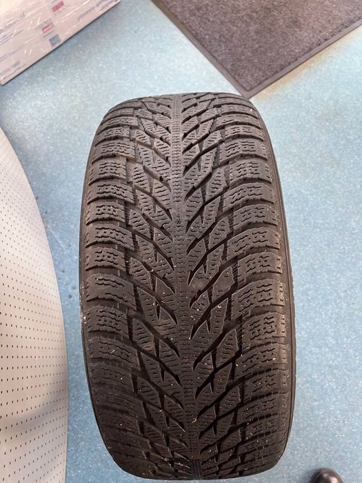 Шини Nokian Hakkapeliitta R3 SUV 265/50 R19