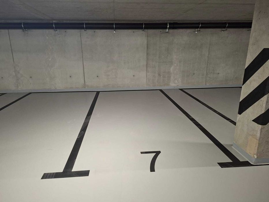 Wynajmę miejsce postojowe w garażu podziemnym ul. Szeligowska 59 C