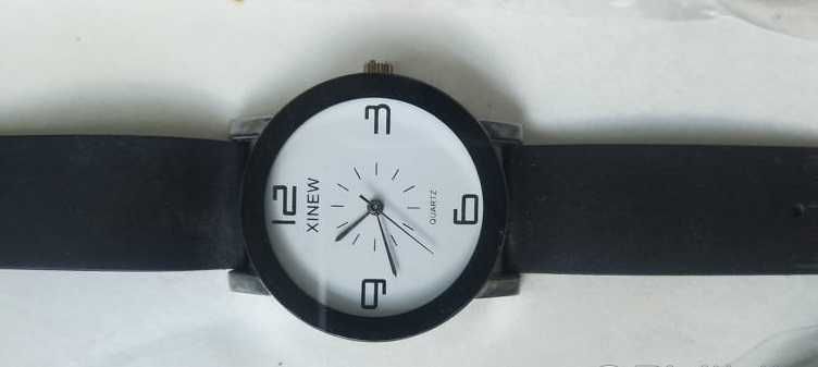 Нові молодіжні наручні годинники (унісекс)