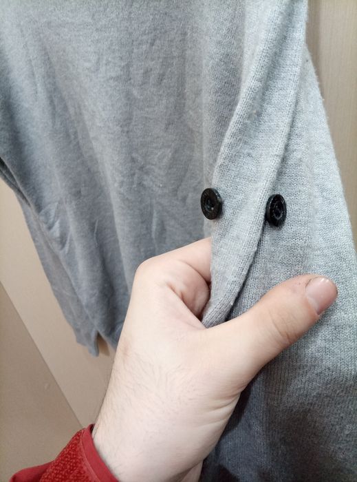 Продаю Свитер Stone island