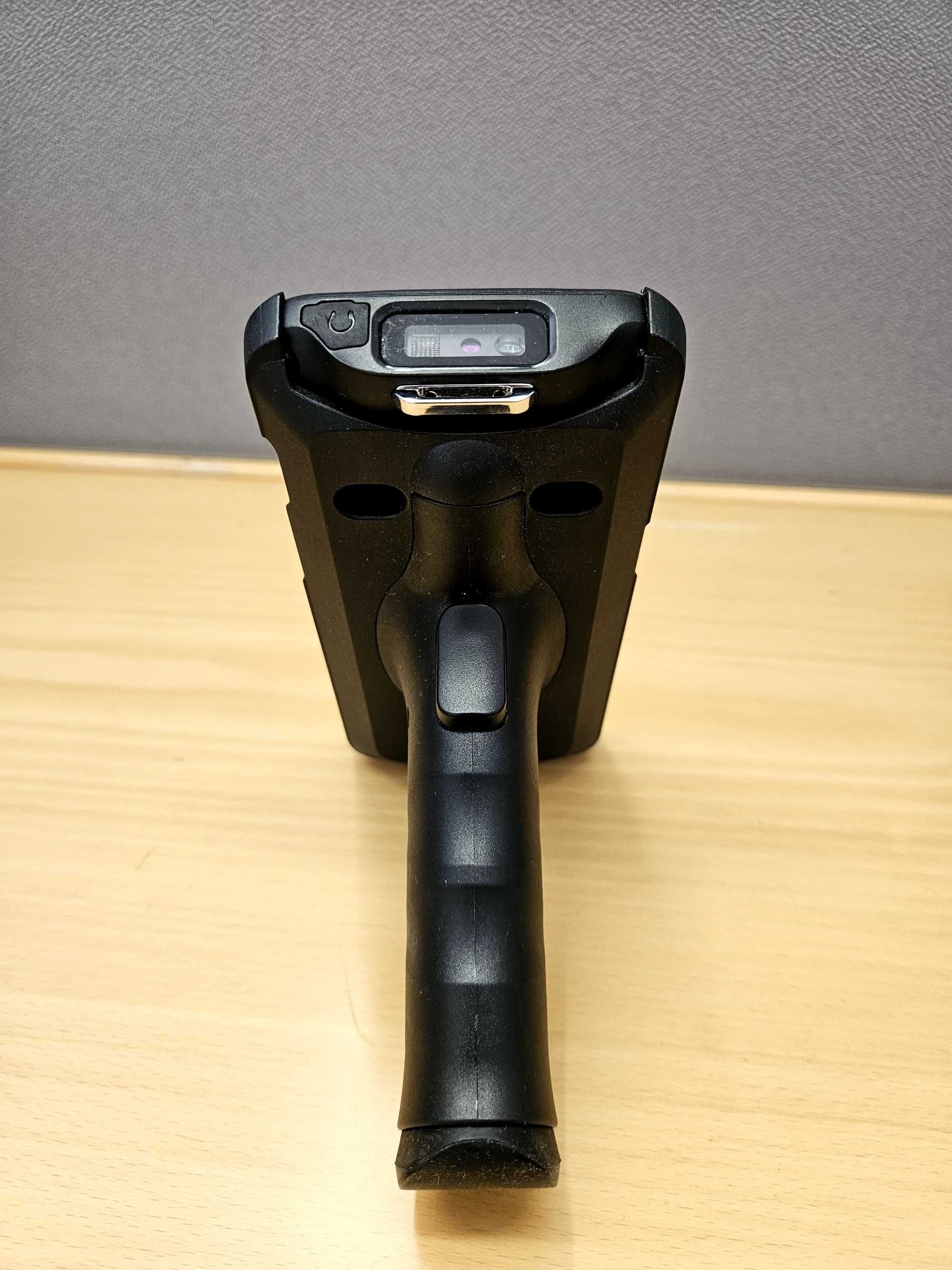 Kolektor Emagic V700 Czytnik Zebra 4710 Z Uchwytem