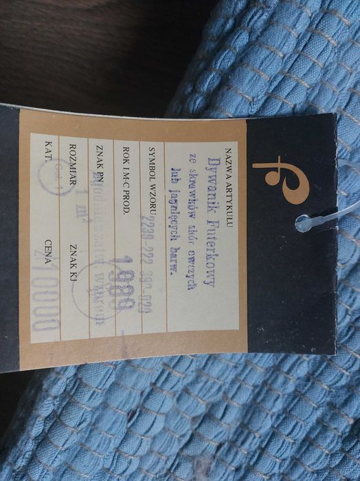 Dywanik futerkowy ze skór owczych i jagnięcych