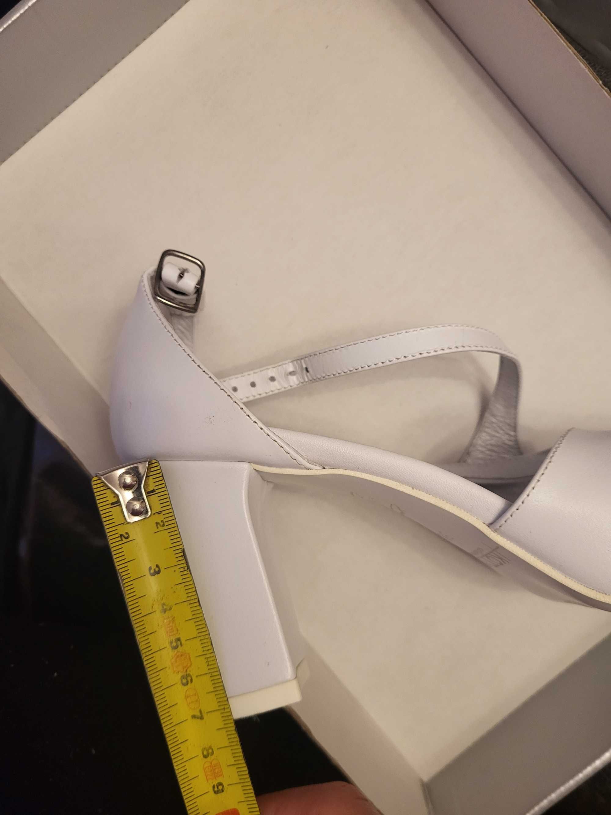 Buty ślubny białe kotyl 38