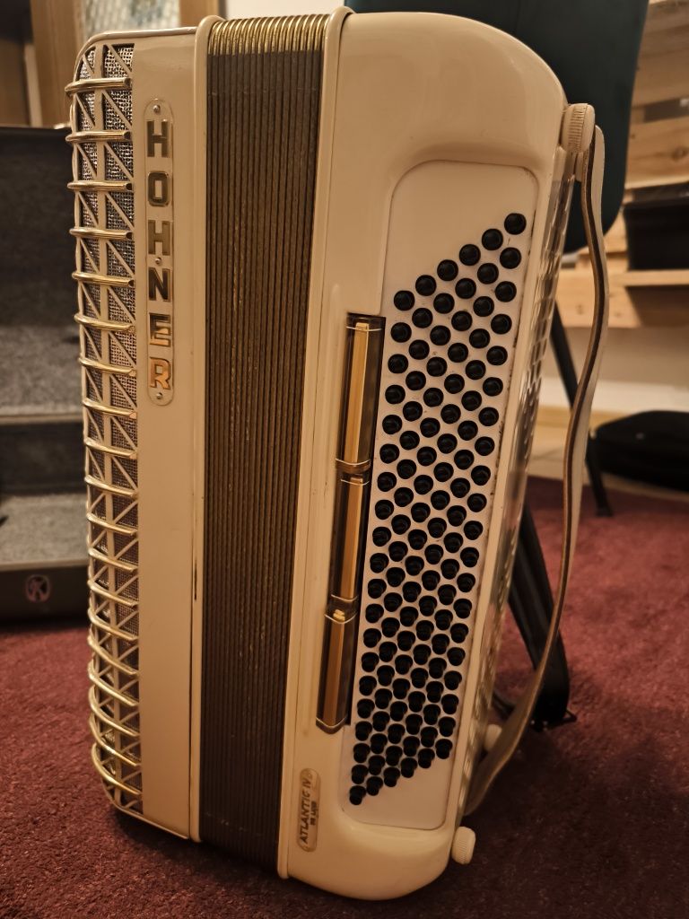 Akordeon Hohner Atlantic de Luxe IV – 120 basów – wyjątkowy kolor!