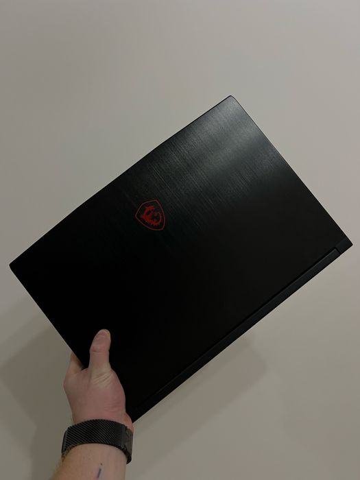 Топовий ігровий ноутбук MSI Thip GF63 True Gaming у відміному стані