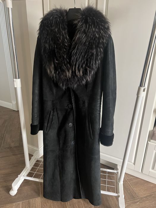 Довге жіноче дублене пальто з натуральним хутром