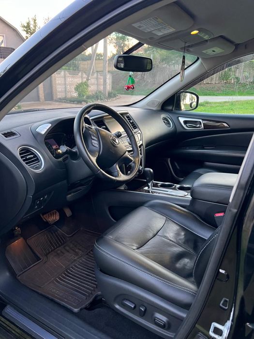 Nissan Pathfinder SL