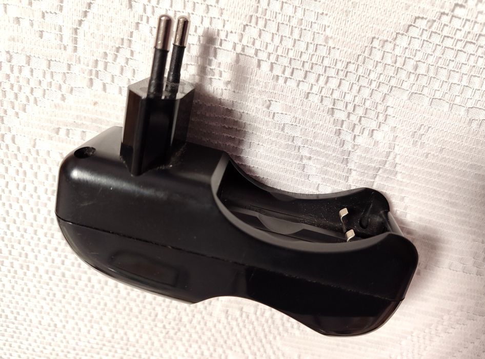 Продам зарядное устройство "Энергия"для пальчиковых аккумуляторов.