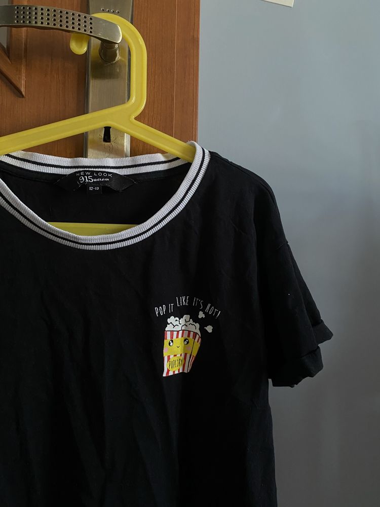 bluzka koszulka crop top czarny popcorn