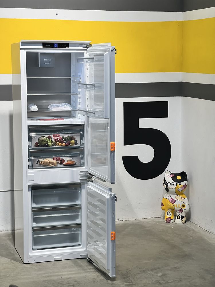 ®️Виставковий холодильник Miele KFN 7744. 25й рік. BioFrech. Closein.