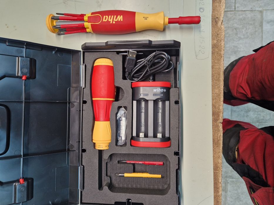 Śrubokręty Wiha aku