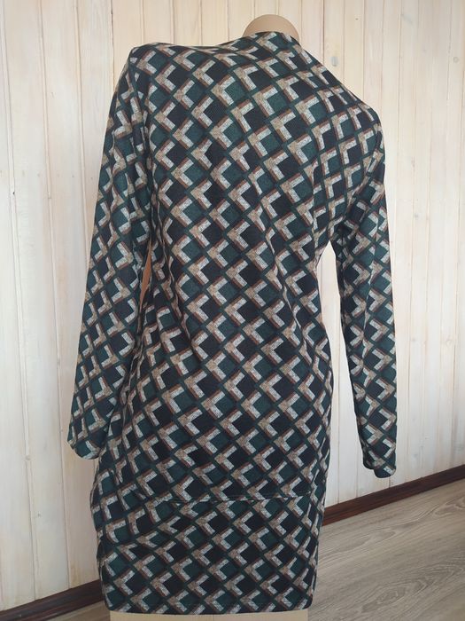 Жіноча сукня (заміри в описі)