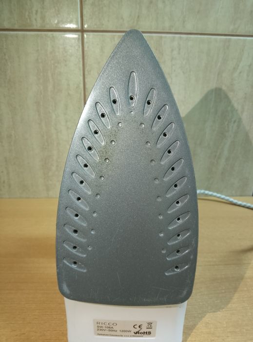 Żelazko parowe RICCO moc 1200W