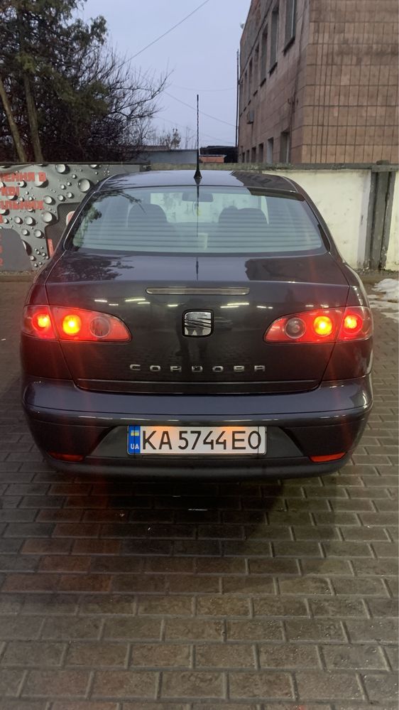 Продам Seat Cordoba Sport 2.0