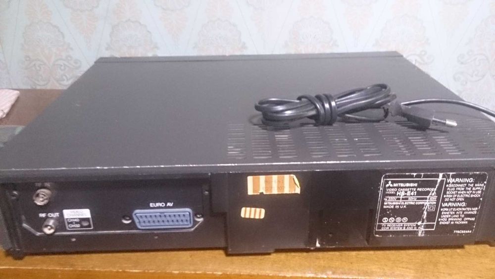 Лот dvd  players  VHS video recorders