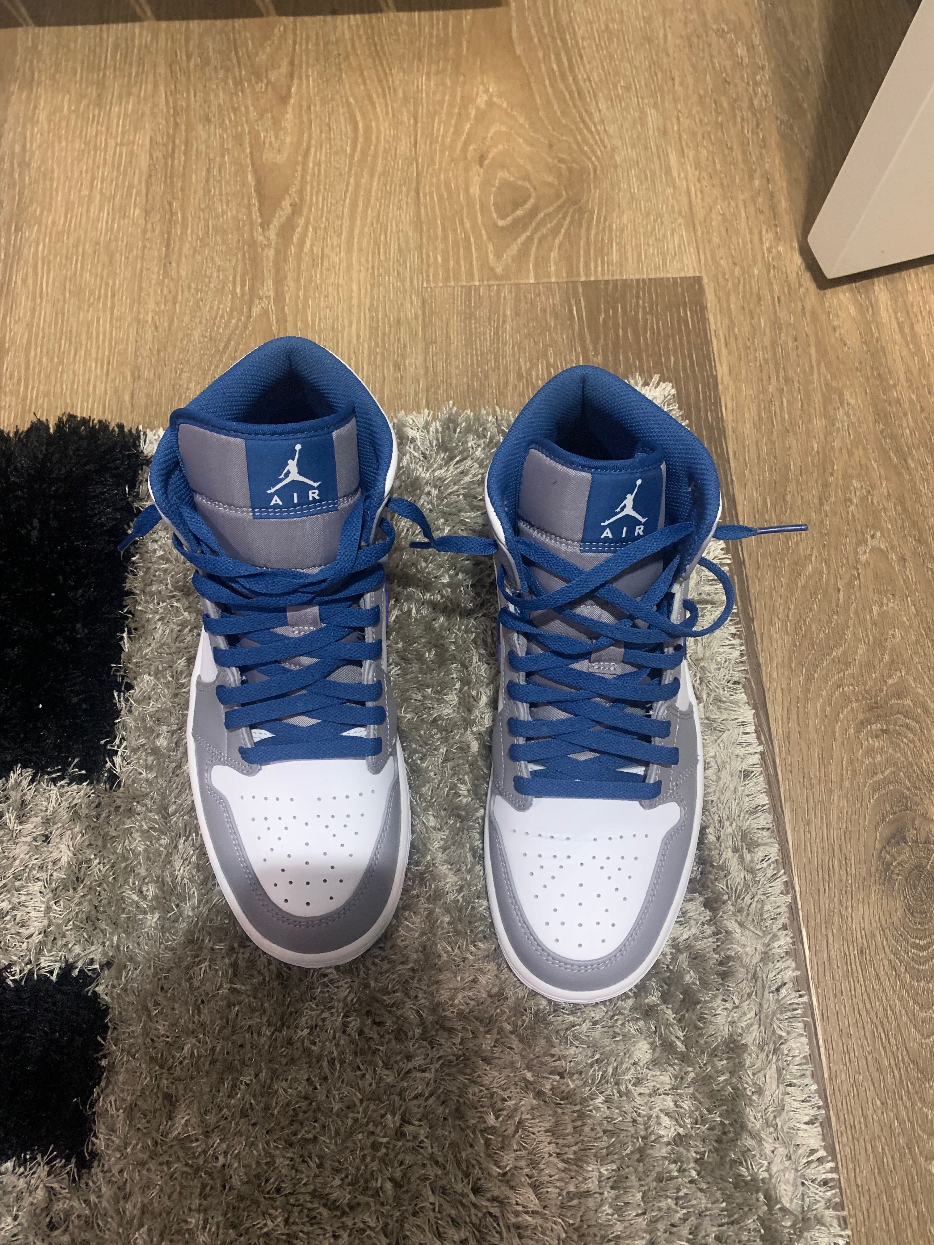 Air Jordan 1 Mid True Blue