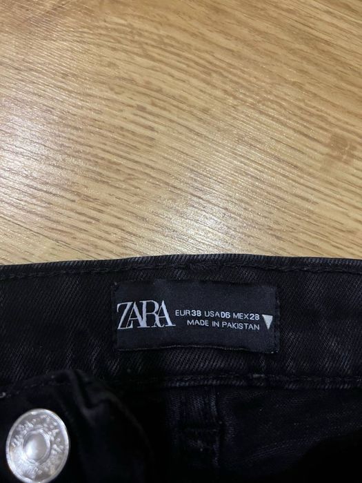 Zara jeans , кльош 38 размер