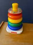 Wieża piramidka z kółek Fisher Price