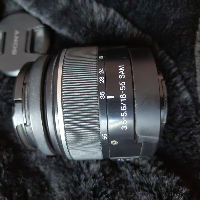 Sony Alpha DSLR-A330 /2 obiektywy/ładowarka/2 aku/pilot/torba/statyw