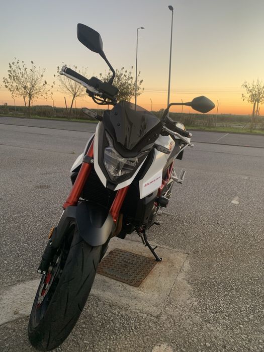 Honda CB750 Hornet 2024