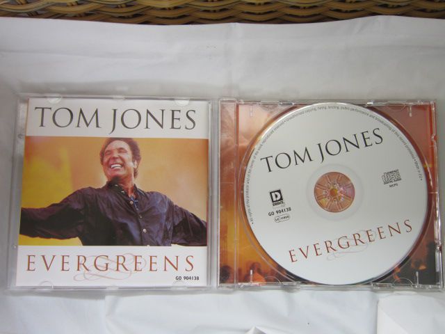 cd Tom Jones