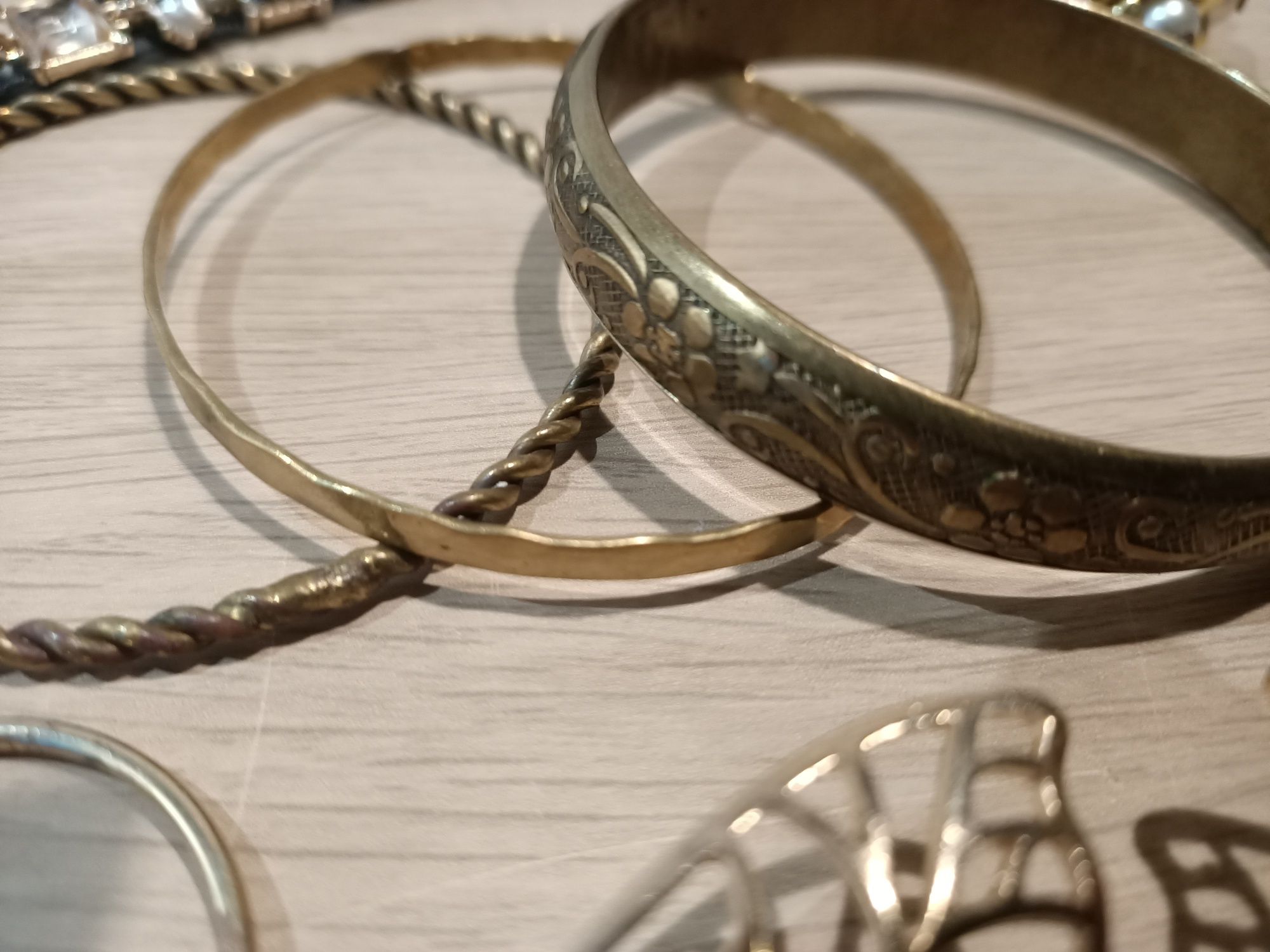 Złoty zestaw biżuterii kolczyki bransoletka naszyjnik łańcuszek kolia
