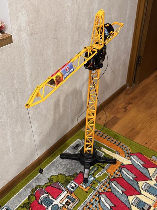 Кран на пульте управления