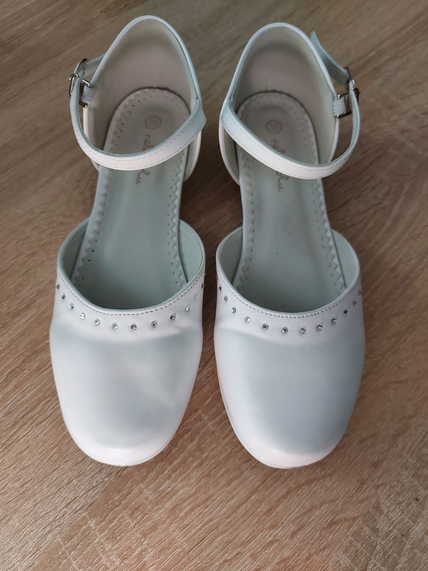 Buty komunijne dla dziewczynki roz.35