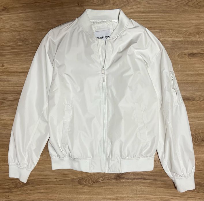 Ветровка/бомбер Bershka